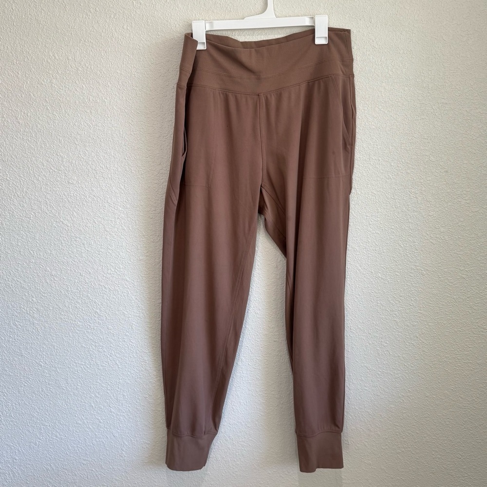 Athleta Womens XL Tall Venice Jogger Pants Tan Brown Outdoor Athletic Hiking